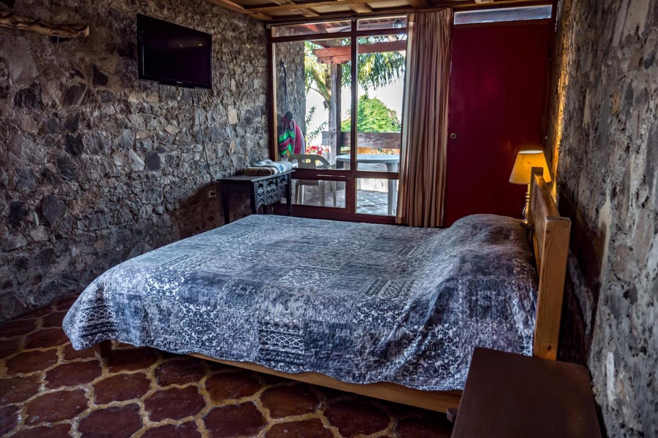 Hotel Terrazas Del Lago San Antonio Palopó Exteriör bild