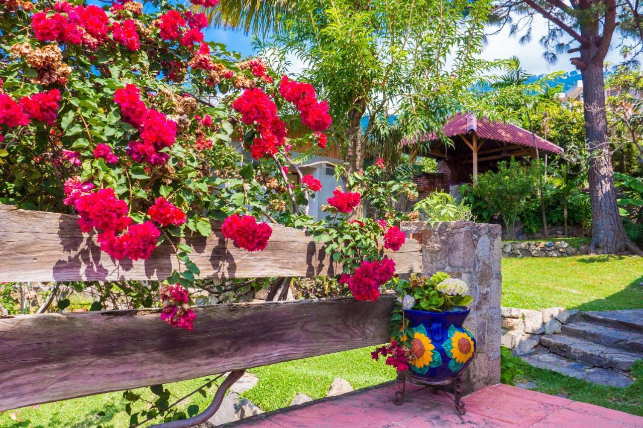 Hotel Terrazas Del Lago San Antonio Palopó Exteriör bild