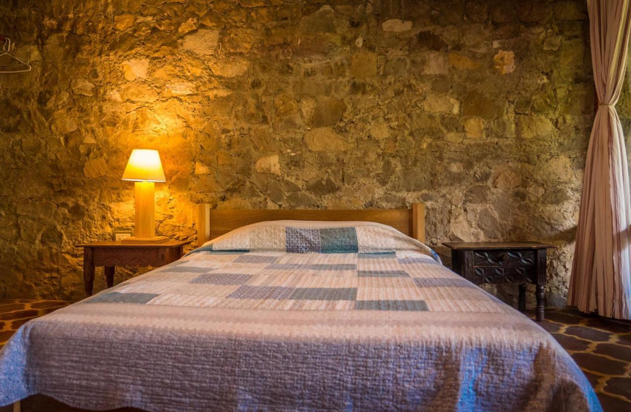 Hotel Terrazas Del Lago San Antonio Palopó Exteriör bild
