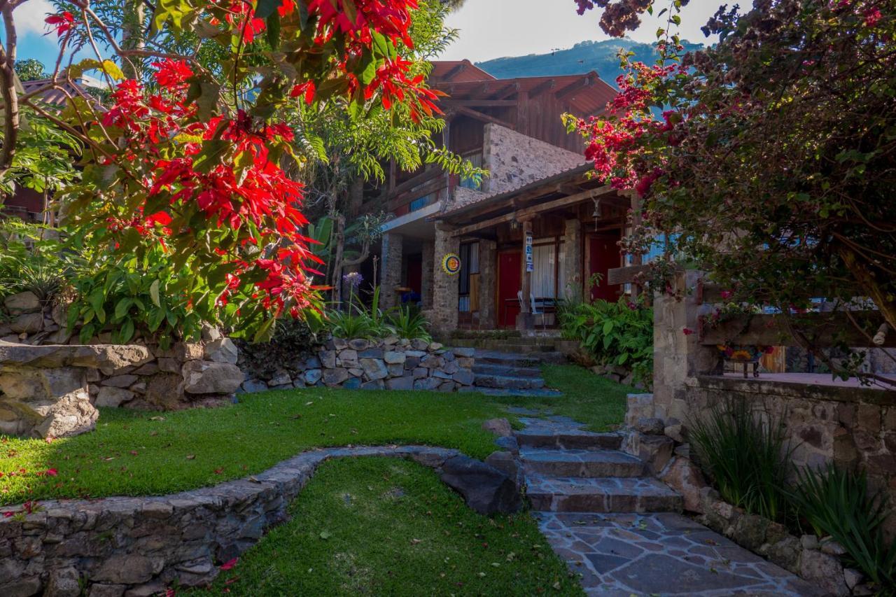 Hotel Terrazas Del Lago San Antonio Palopó Exteriör bild